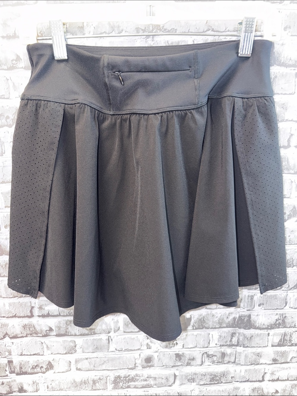 SPANX Black High-Waist‎ Active skorts - Picture 3 of 7